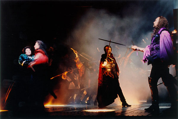 Trovatore lighting design
